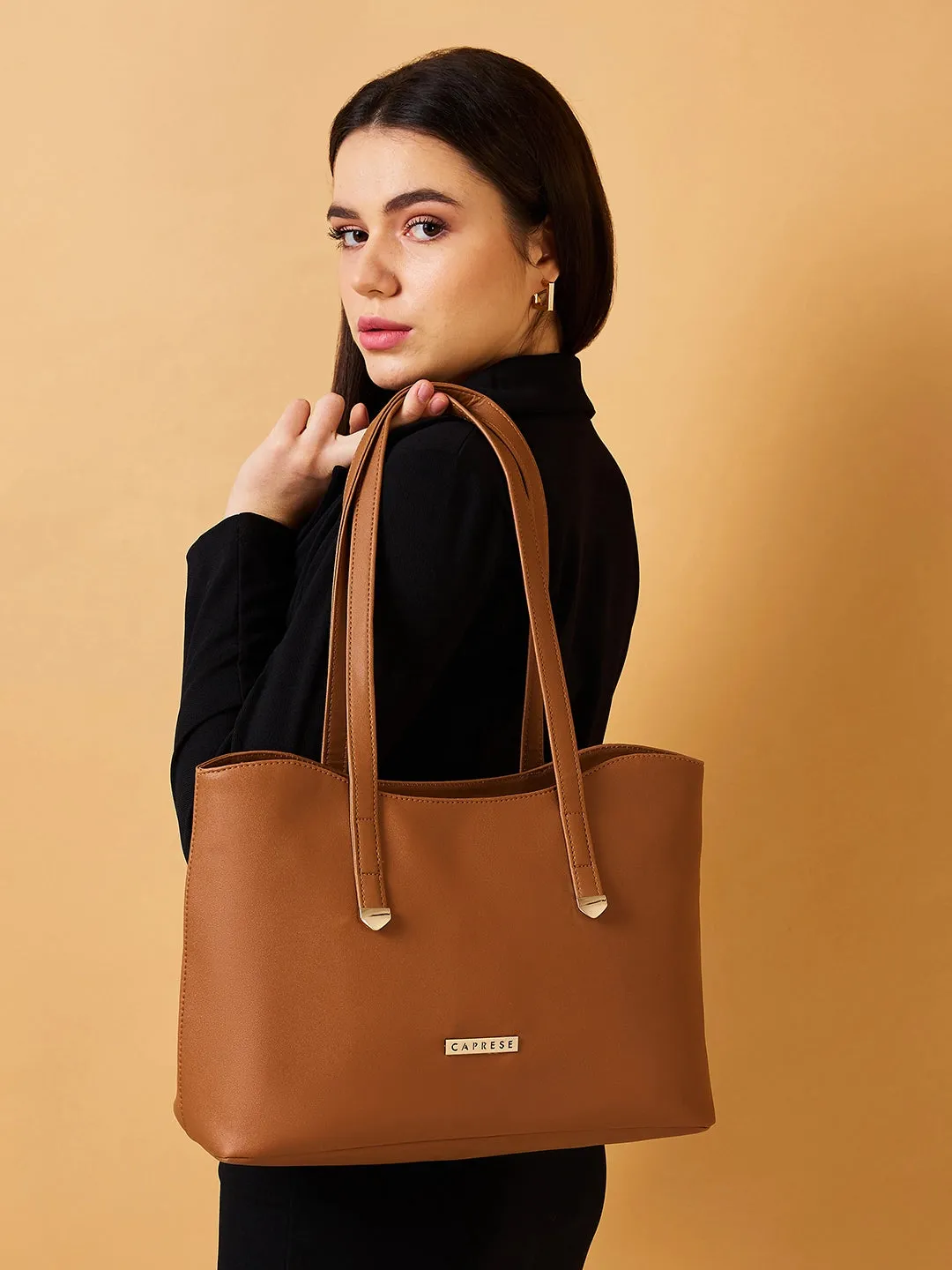 Caprese Romea Tote Medium Tan