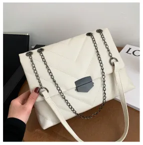 CL962 - Trendy Chain Messenger Bag